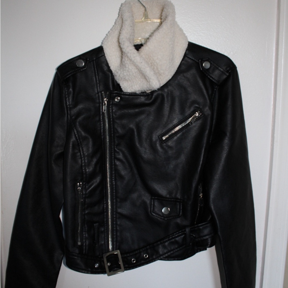Fashion Nova Black Leather Jacket with Cream Collar
